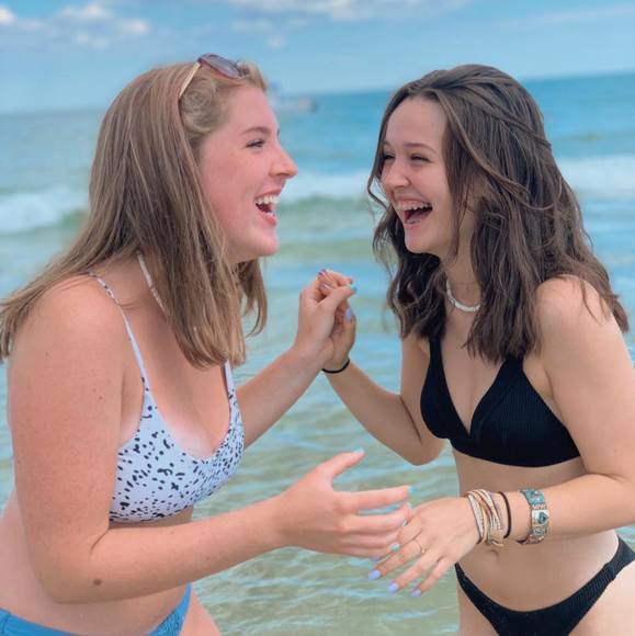 Meet your Posher, Katelyn - Picture 1 of 1